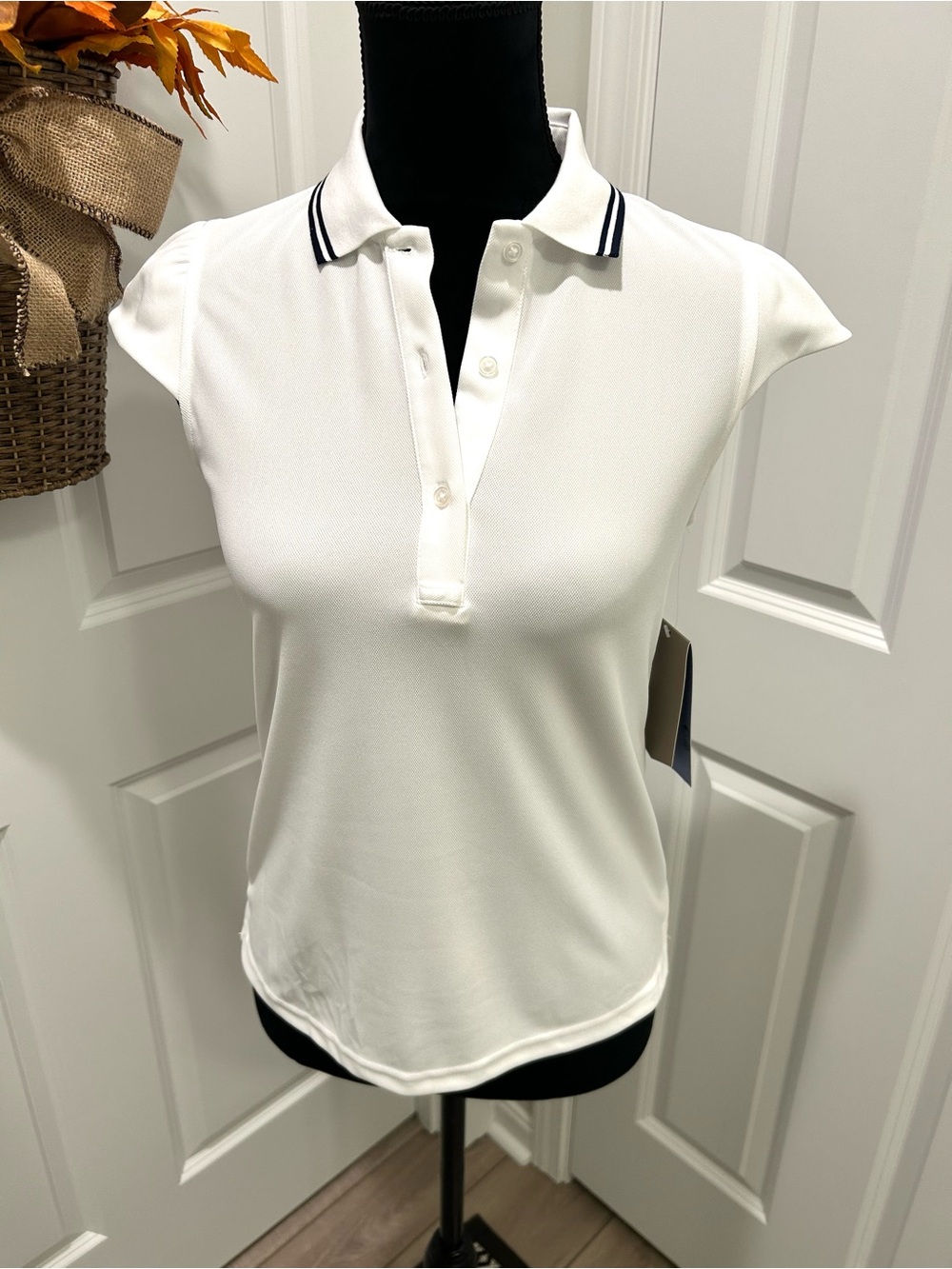 Avia Vivid White Golf Polo with Navy Blue Trim UV Protect Women’s XS NWT